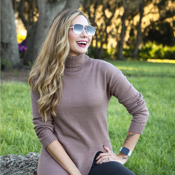 High Slit Longline Turtle Neck Pullover - Picture 4 of 6